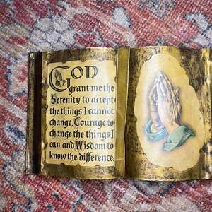 VINTAGE PRAYER OPEN BOOK GILT DISPLAY FOR MEDITATION